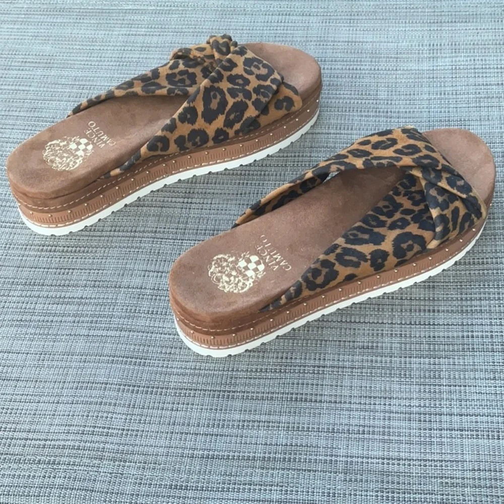 Vince Camuto Flat Form Slip OnTwisted Strap Sandal In Animal Print Size 6.5” - Picture 9 of 12